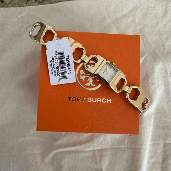 New Tory Burch signature T link gold watch - Picture 8 of 9